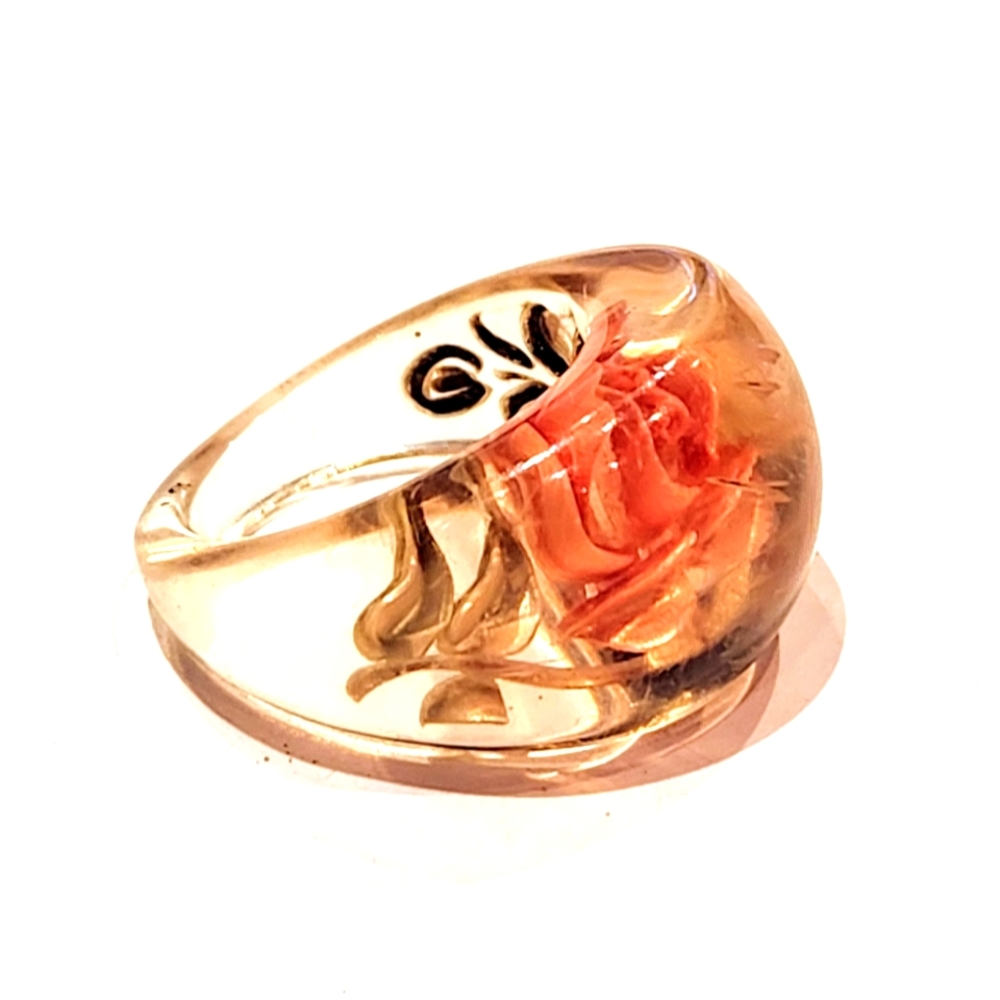 1970's rare Vintage lucite ring. 7.5